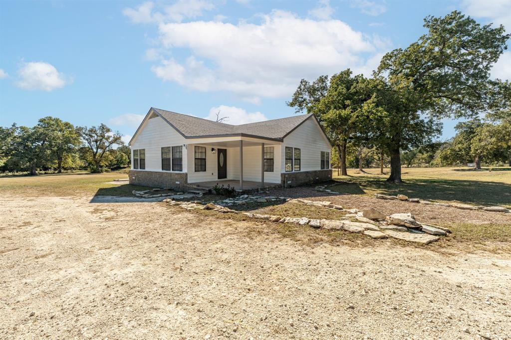 688 Private Road 1152 Property Photo 1