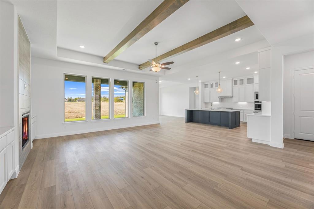 2001 Veal Circle Property Photo 3