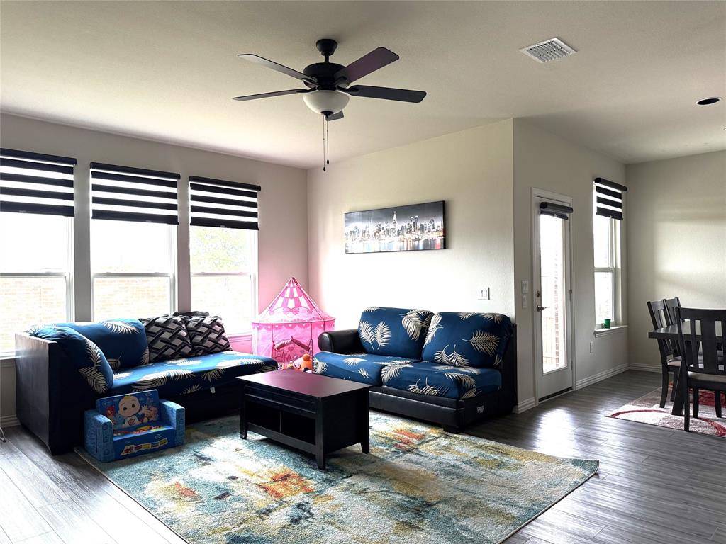 3340 Sorghum Way Property Photo 9