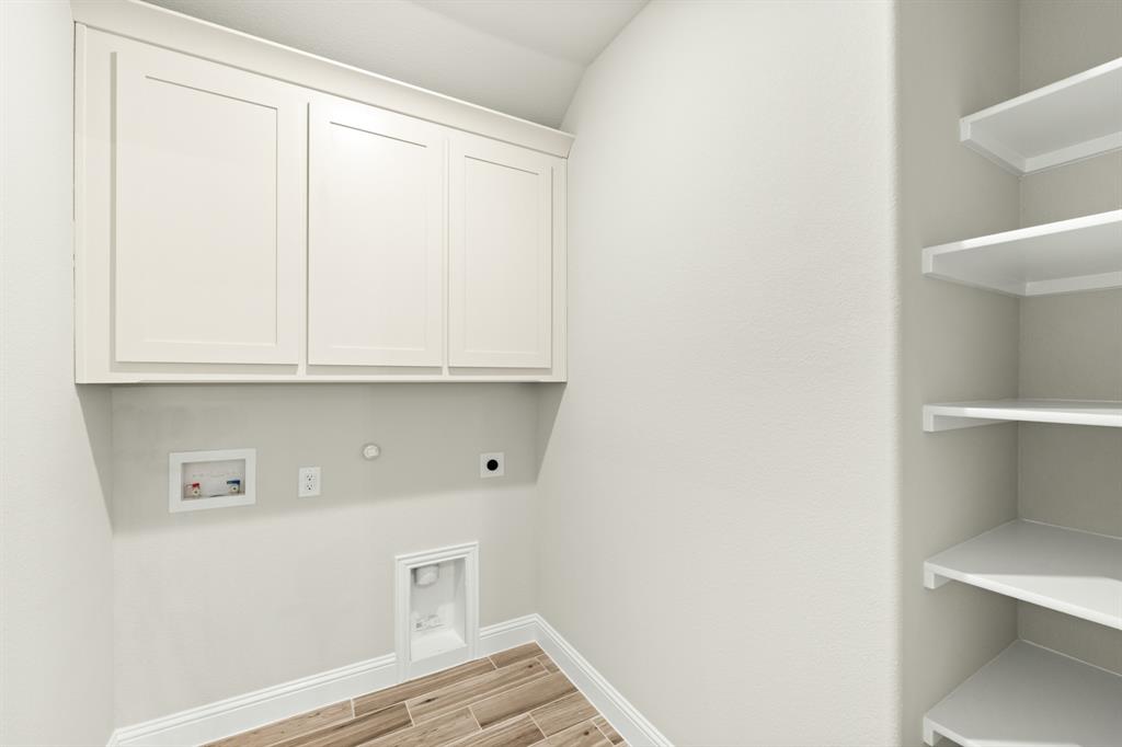 403 Crystal Lake Lane Property Photo 15