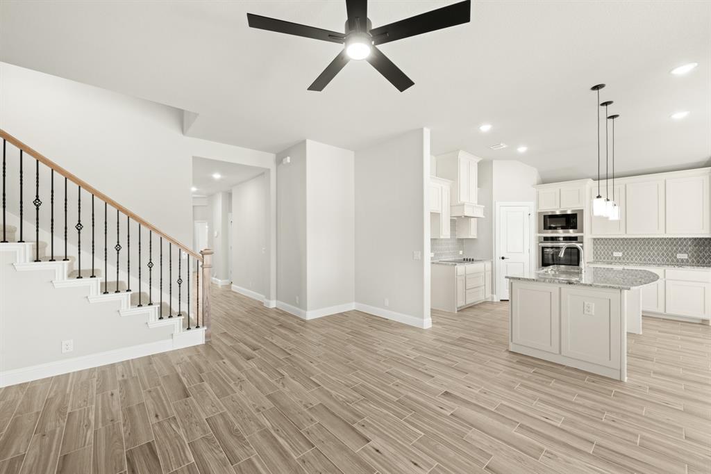 403 Crystal Lake Lane Property Photo 18