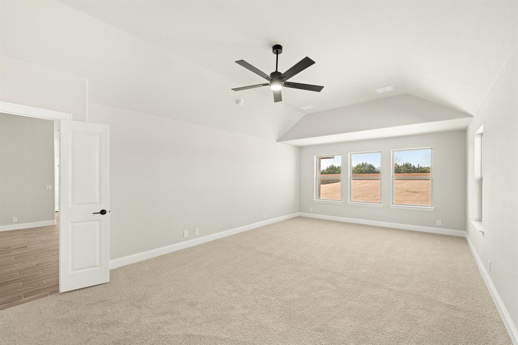 403 Crystal Lake Lane Property Photo 23