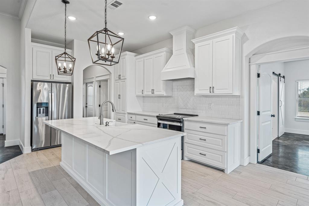 435 Oak Creek Road Property Photo 7