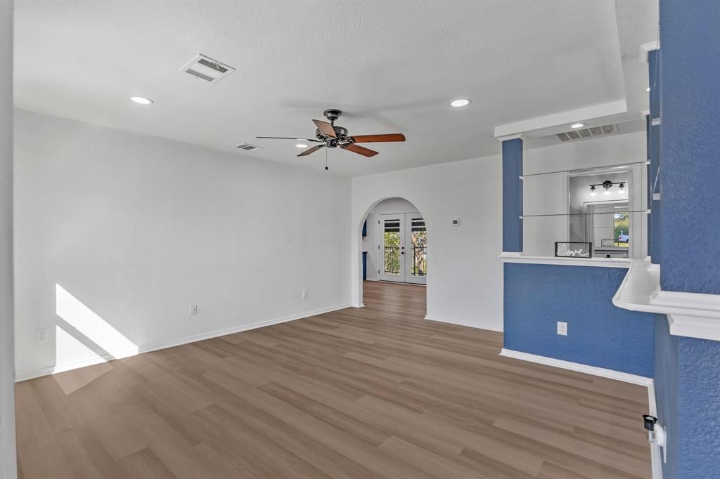 7002 Troy Glen Drive Property Photo 6