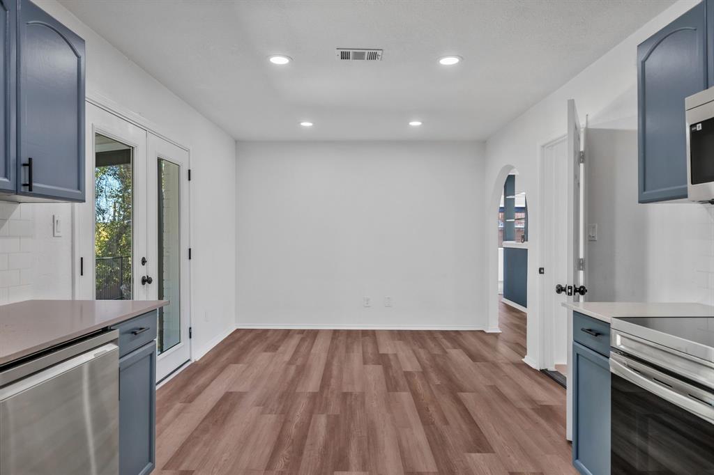 7002 Troy Glen Drive Property Photo 14