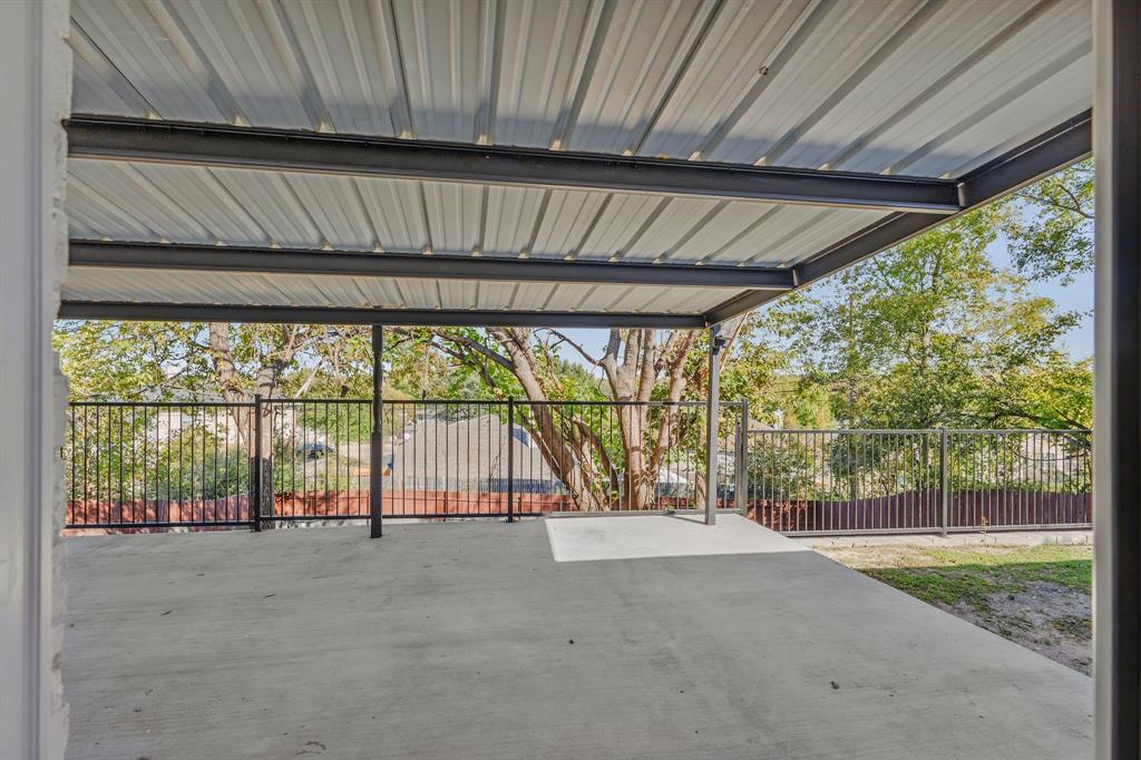 7002 Troy Glen Drive Property Photo 24