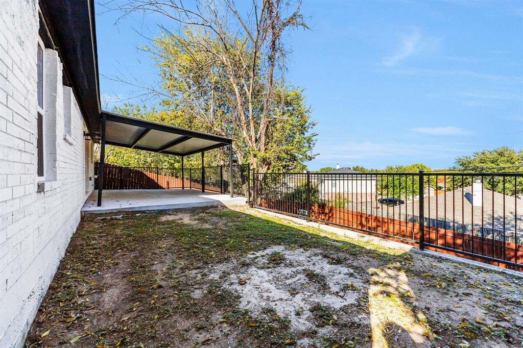 7002 Troy Glen Drive Property Photo 27