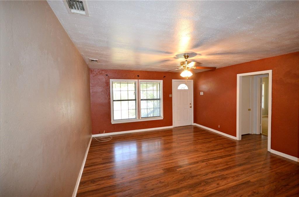 2016 E Cherry Street Property Photo 6