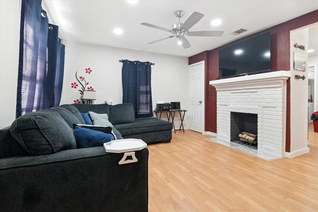 3207 Pine Street Property Photo 6
