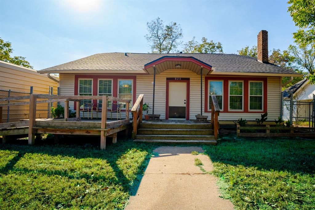 820 E Palestine Property Photo 1