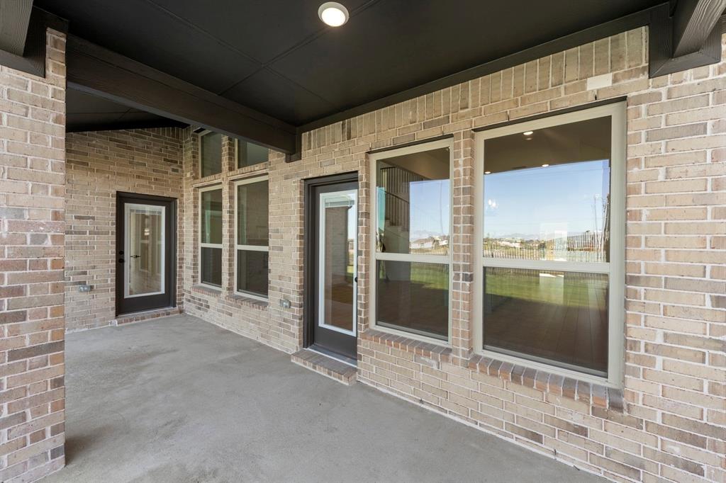 9621 Westchester Lane Property Photo 7