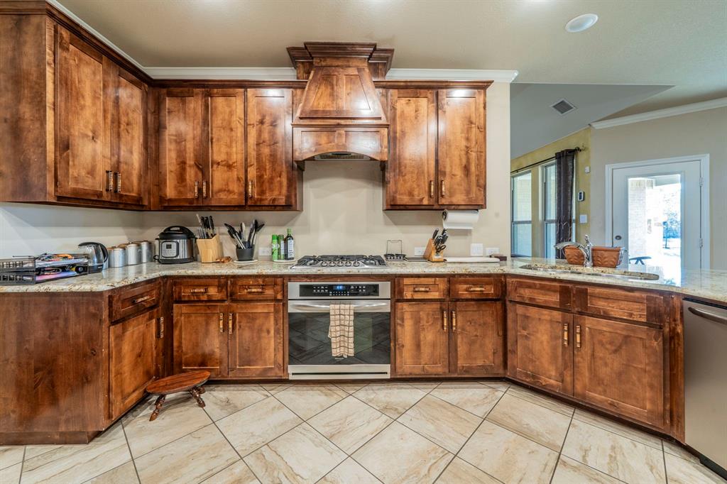 2852 Sonterra Drive Property Photo 15