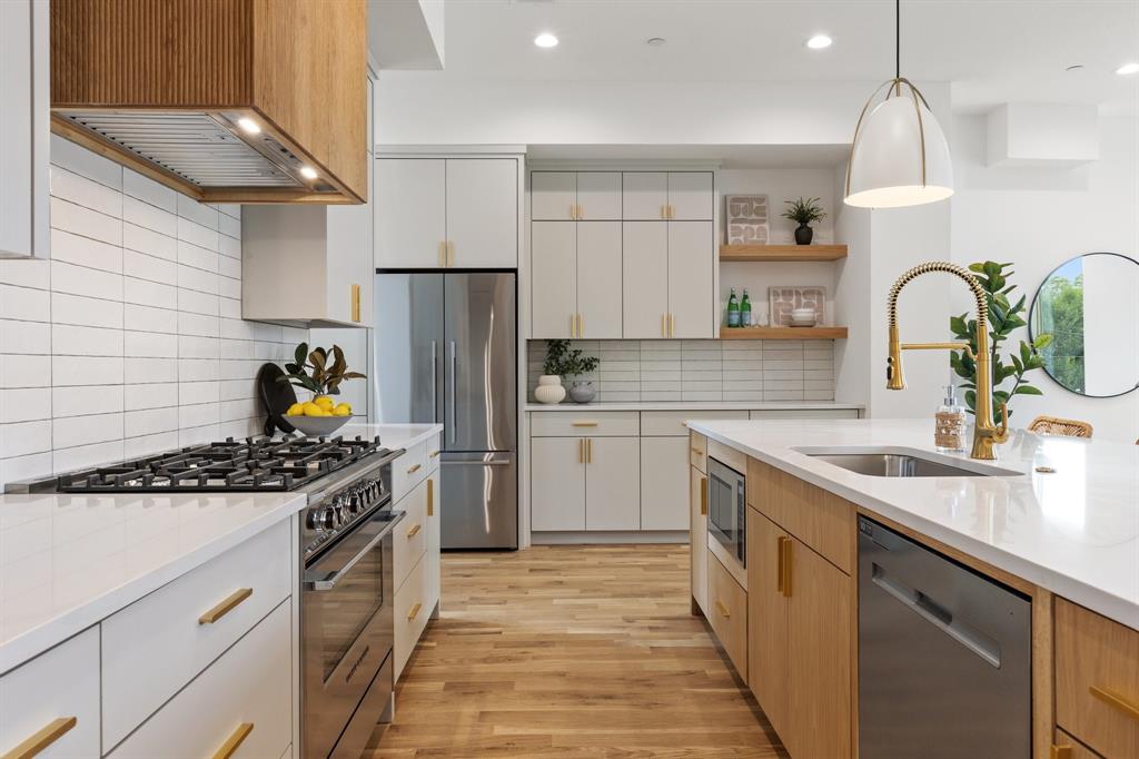 4330 Dickason Avenue 102 Property Photo 7