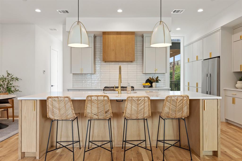 4330 Dickason Avenue 102 Property Photo 8