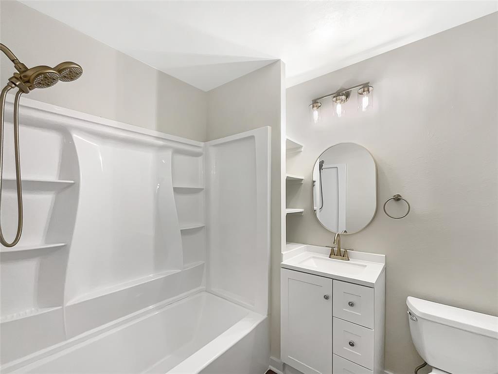 8400 Wyatt Drive Property Photo 5