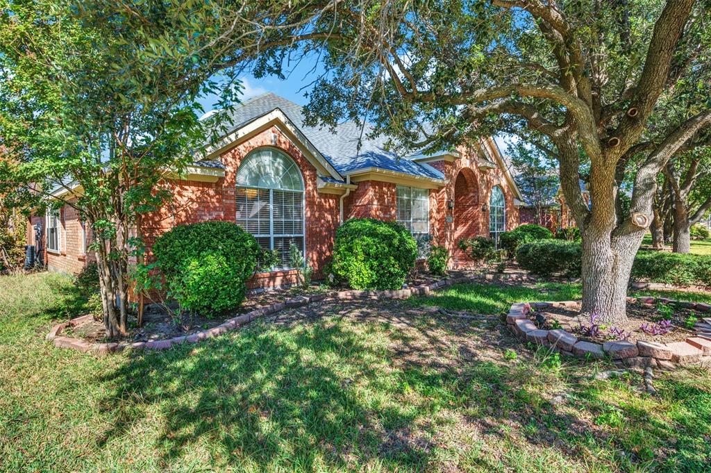1303 Hillcrest Drive Property Photo 3