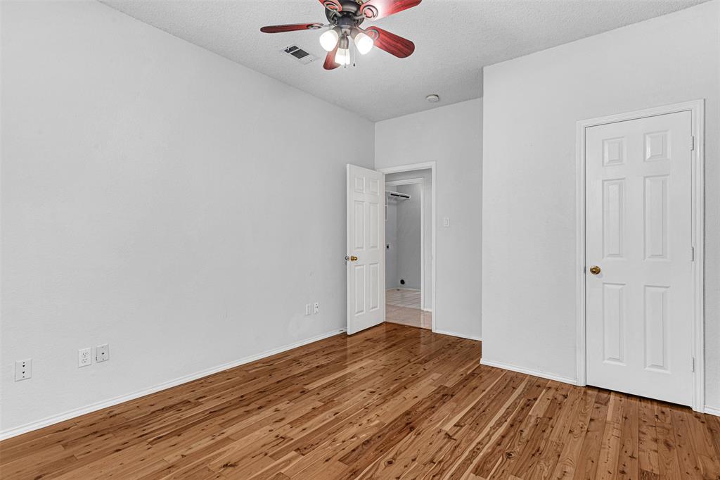 1303 Hillcrest Drive Property Photo 6