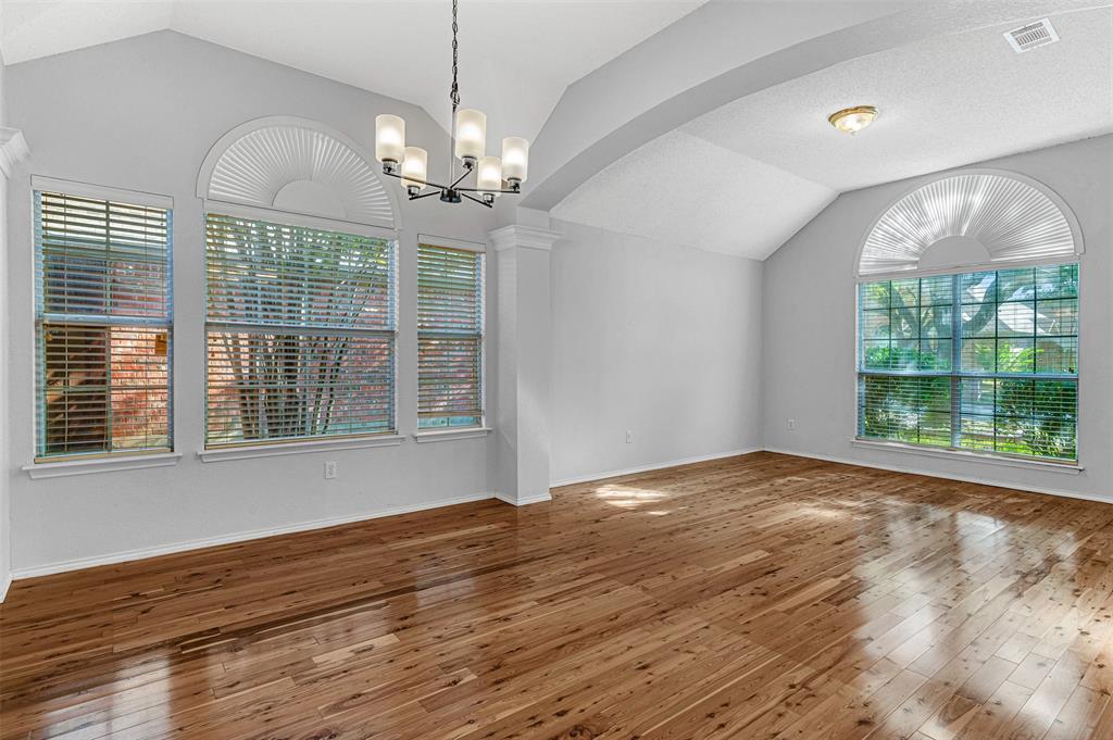1303 Hillcrest Drive Property Photo 10