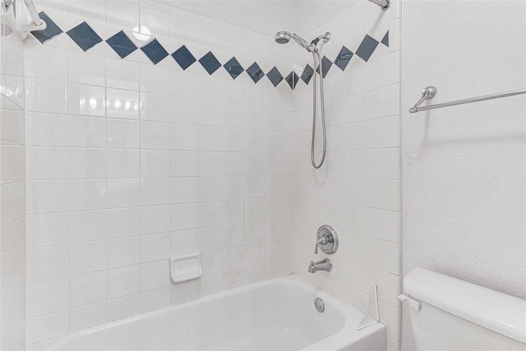 1303 Hillcrest Drive Property Photo 12
