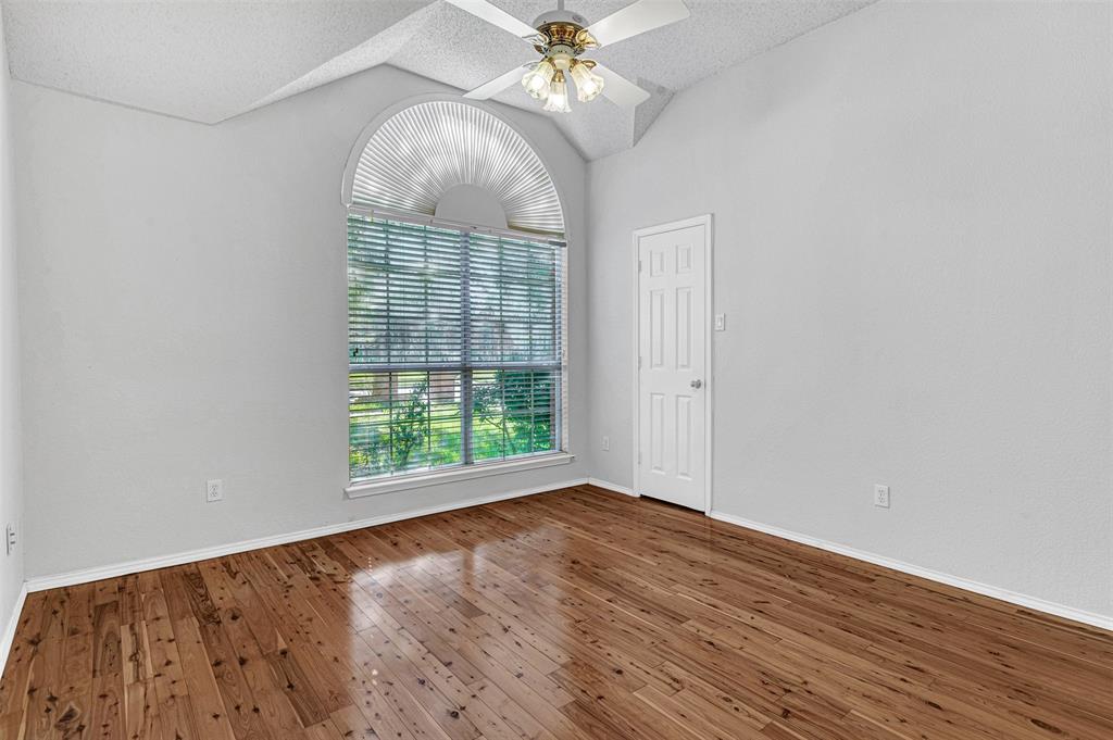 1303 Hillcrest Drive Property Photo 13
