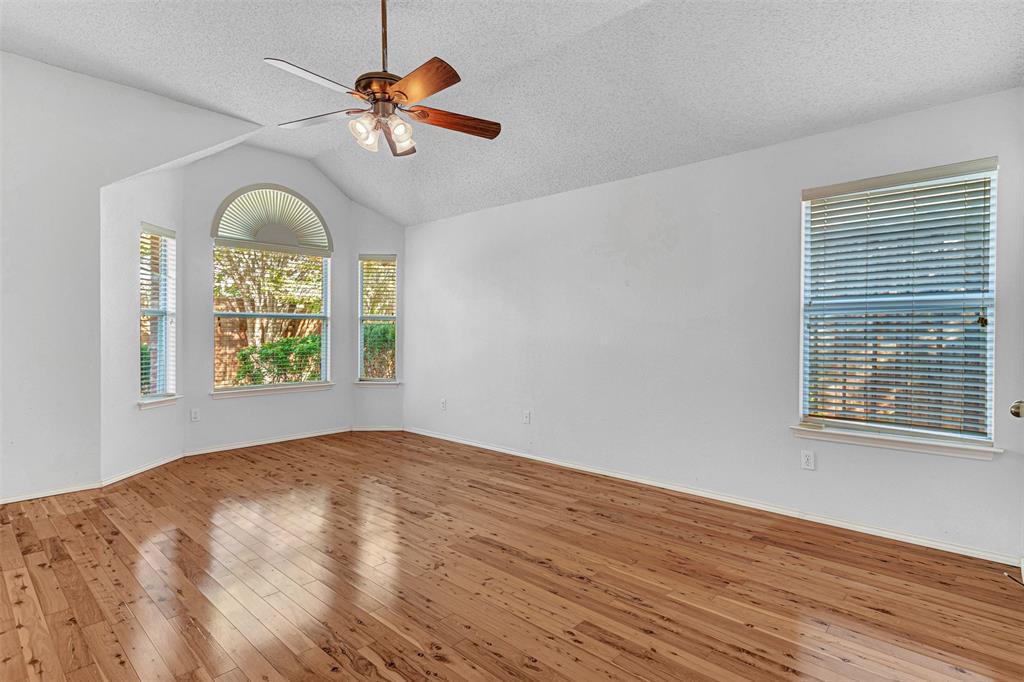 1303 Hillcrest Drive Property Photo 25