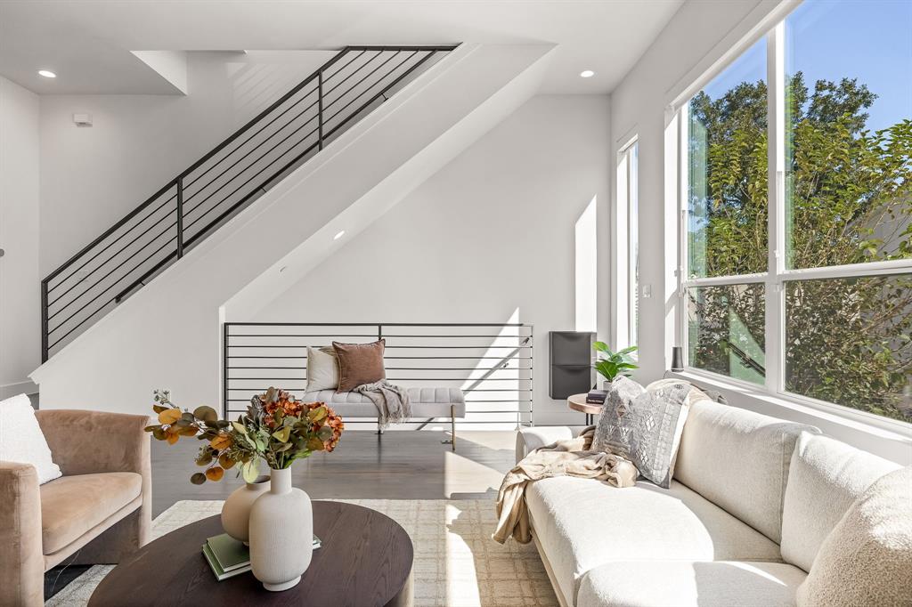 2317 Moser Avenue 103 Property Photo 9