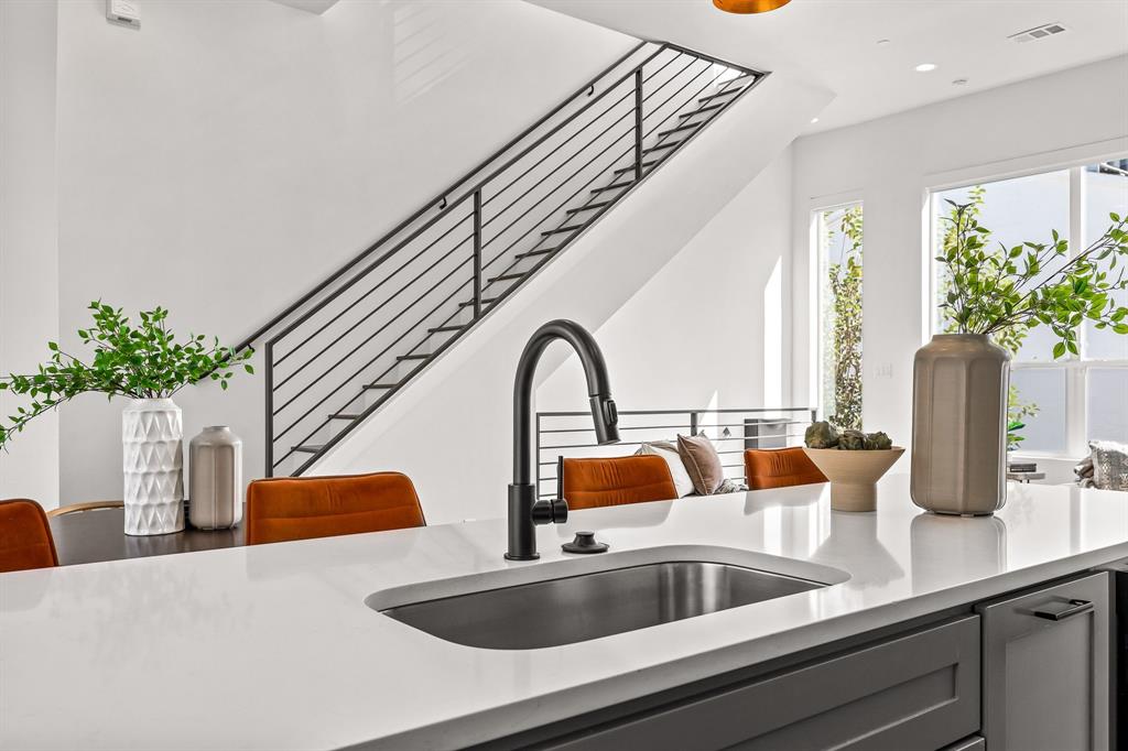 2317 Moser Avenue 103 Property Photo 14