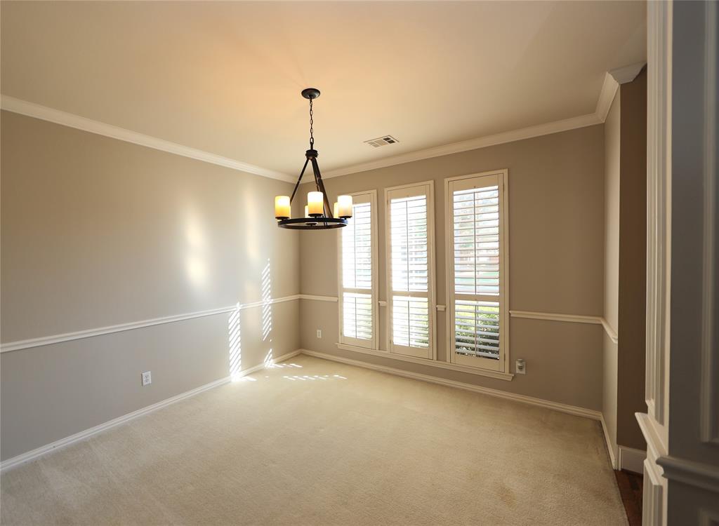 2421 Windy Ridge Court Property Photo 8