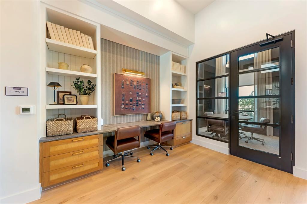 2908 East Howard Lane 07104 Property Photo 5