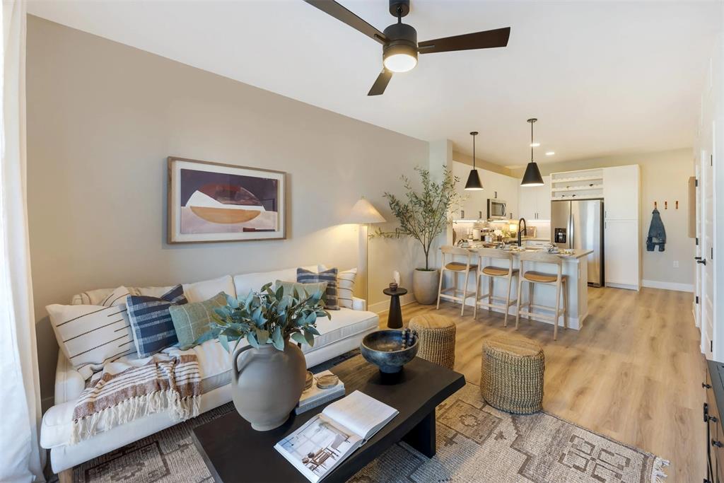 2908 East Howard Lane 07104 Property Photo 6