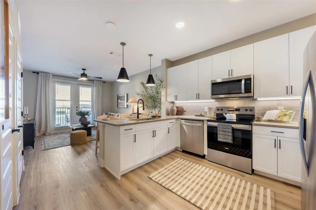 2908 East Howard Lane 07104 Property Photo 7