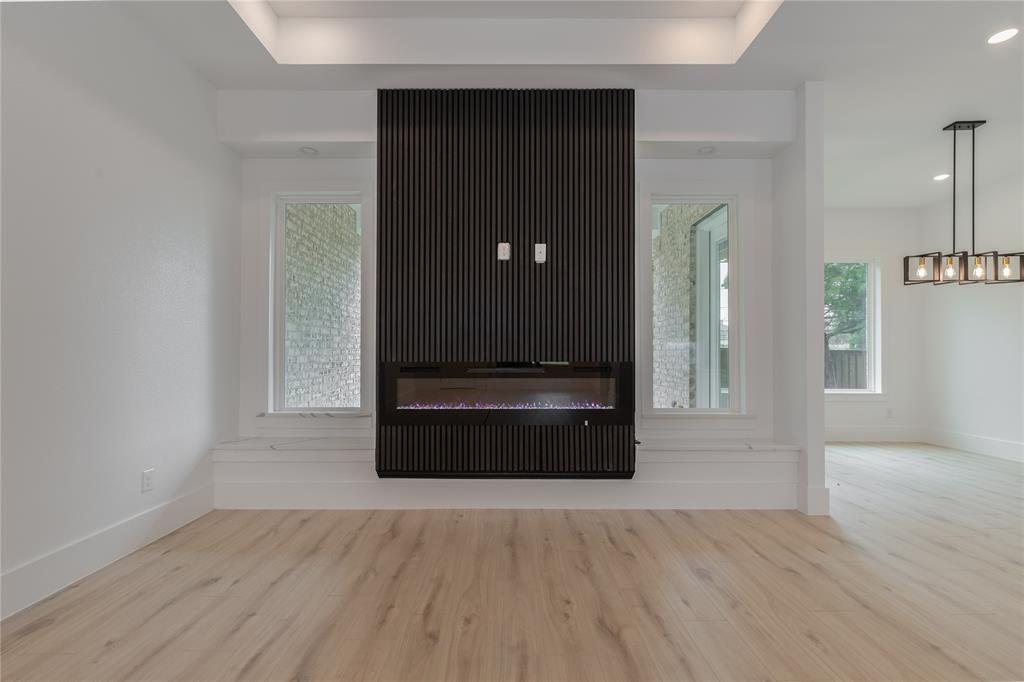 2222 Grove Lane Property Photo 9