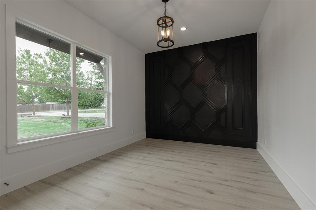 2222 Grove Lane Property Photo 14