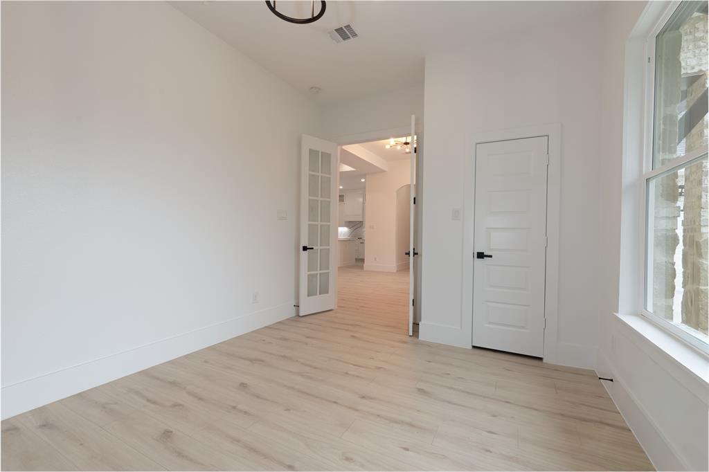 2222 Grove Lane Property Photo 15