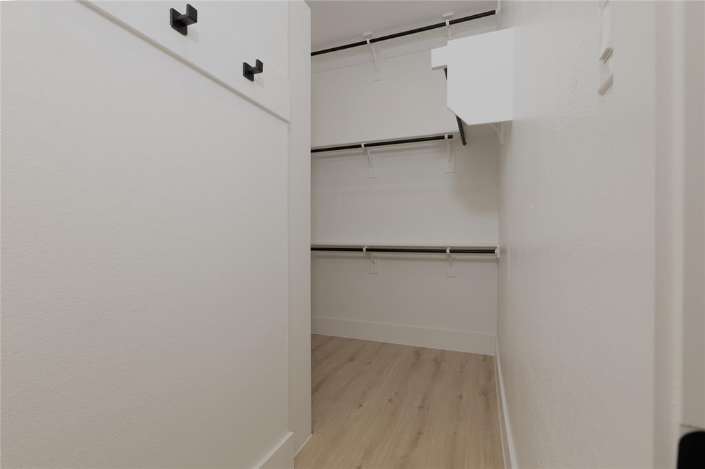 2222 Grove Lane Property Photo 23