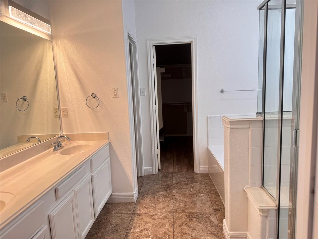 8226 Fox Creek Trail Property Photo 15