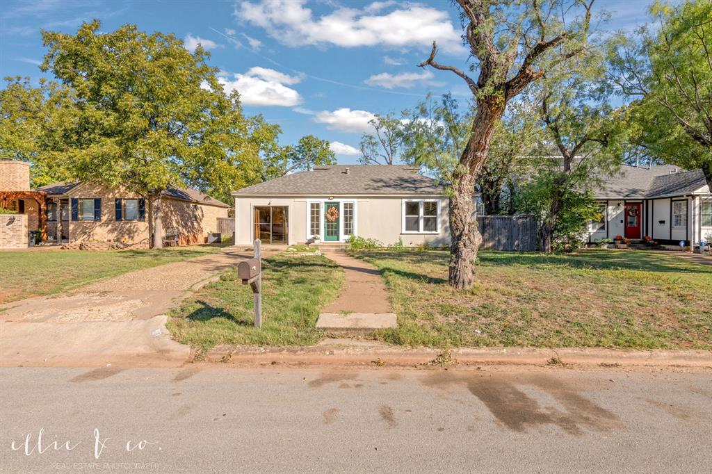 917 Blair Street Property Photo 6