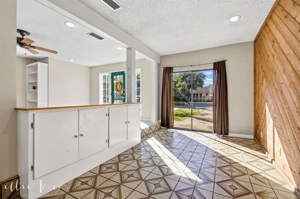 917 Blair Street Property Photo 8