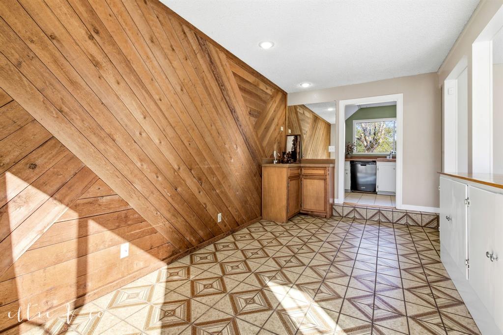 917 Blair Street Property Photo 13