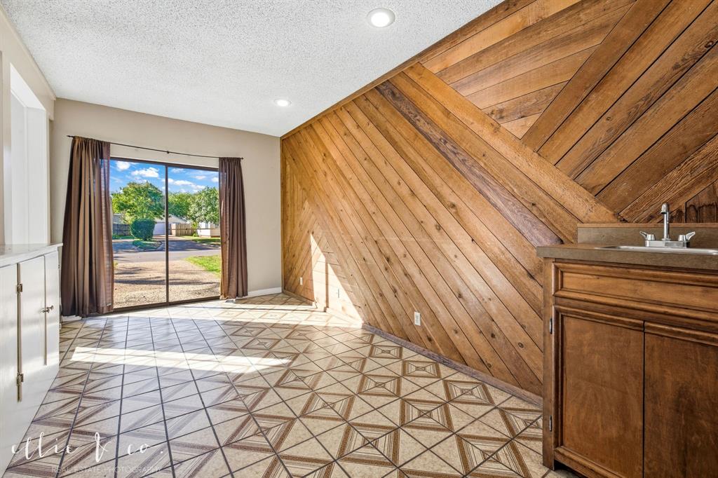 917 Blair Street Property Photo 14