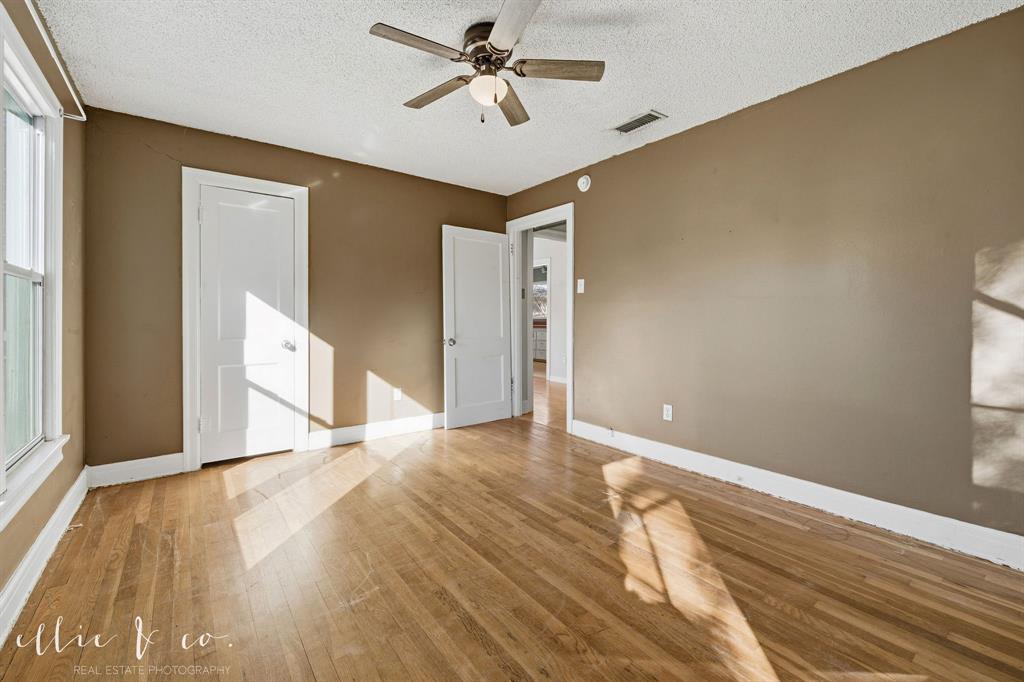 917 Blair Street Property Photo 33