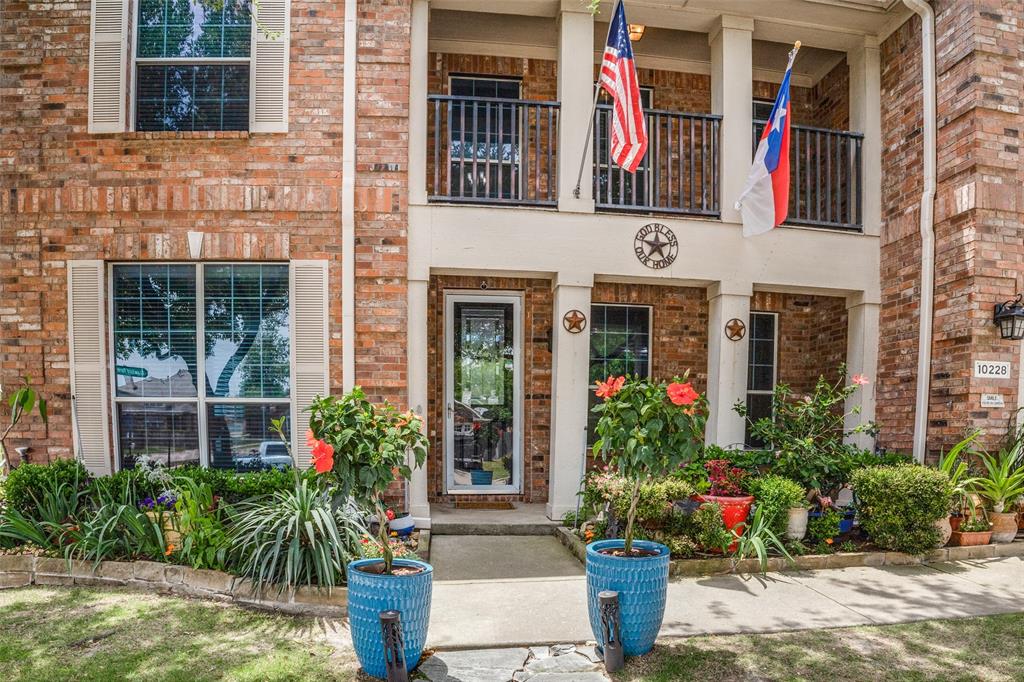 10228 Crawford Farms Drive Property Photo 4