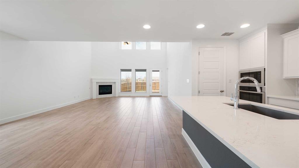 2922 Soaring Hills Drive Property Photo 9