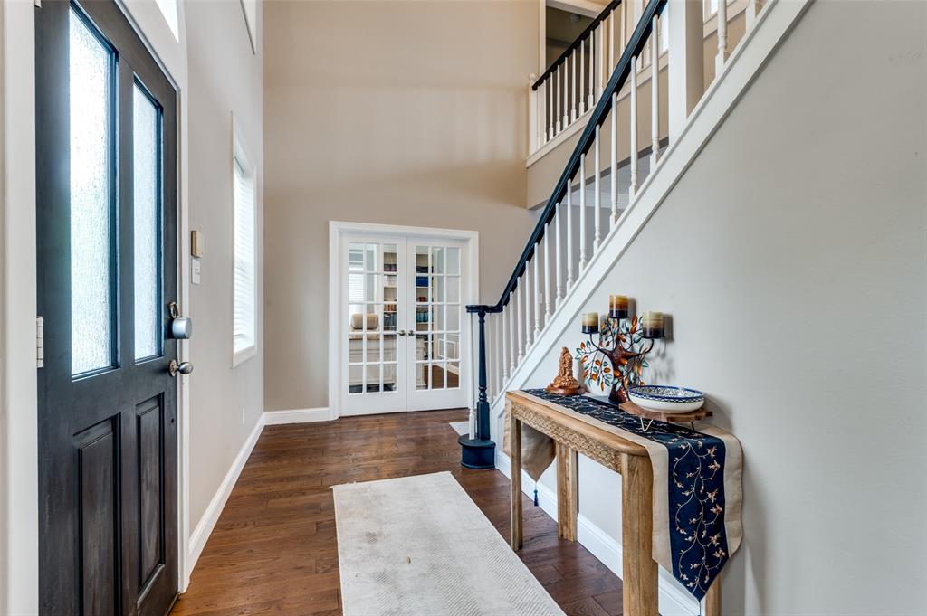 2204 Yaupon Drive Property Photo 2