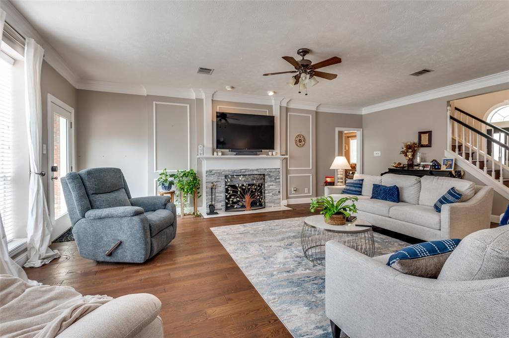 2204 Yaupon Drive Property Photo 5