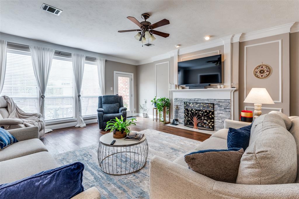 2204 Yaupon Drive Property Photo 6