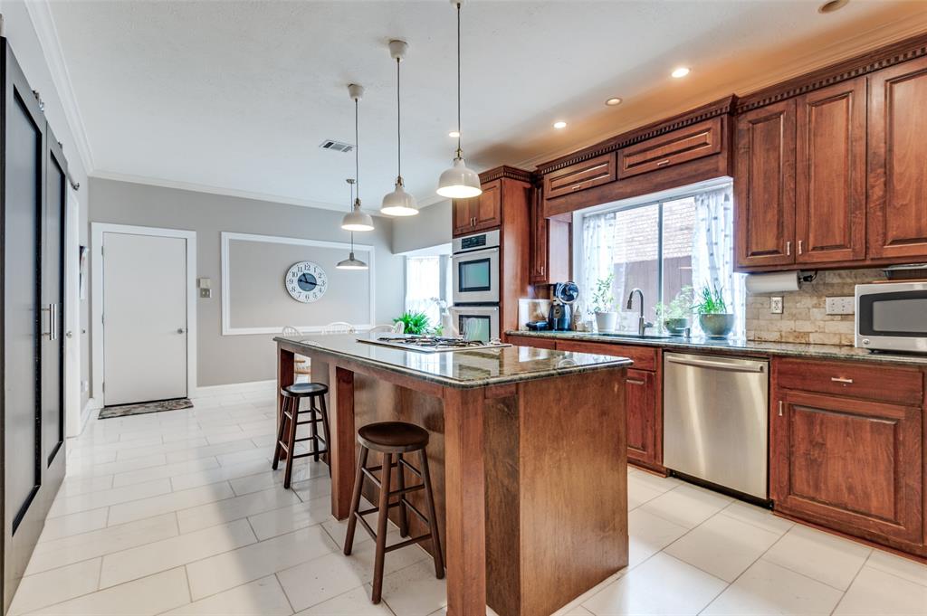 2204 Yaupon Drive Property Photo 18