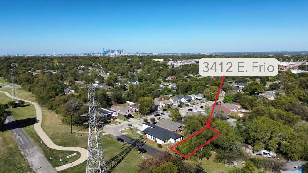 3412 E Frio Drive Property Photo 1