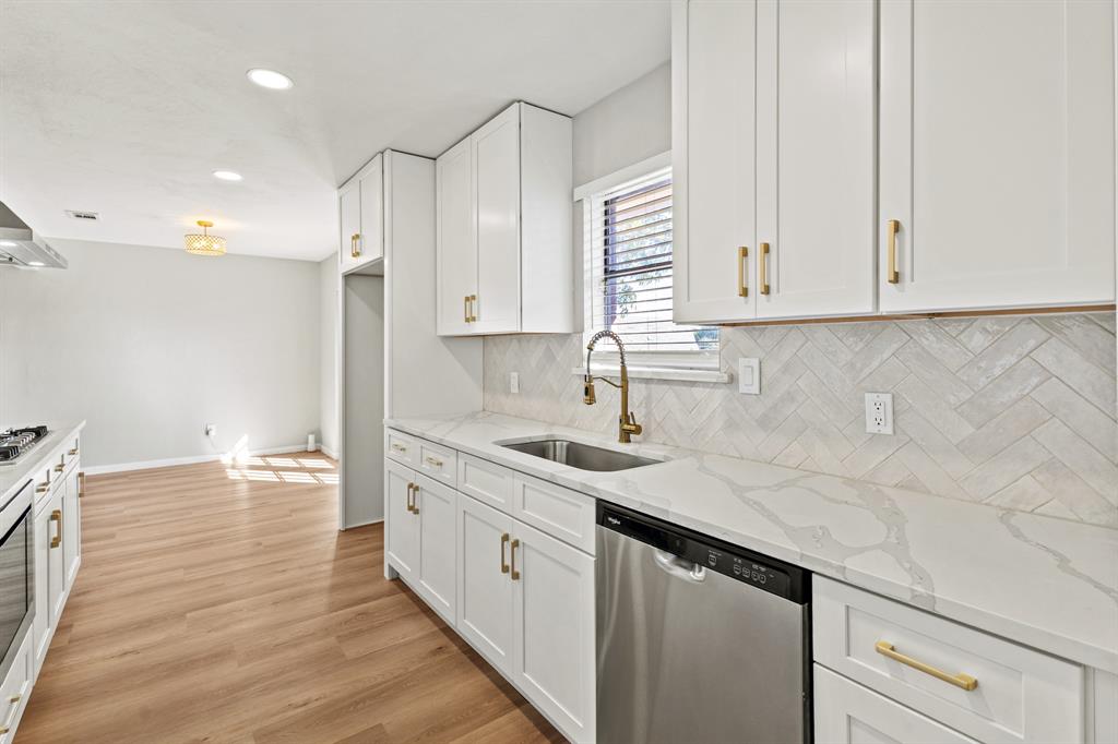 2016 Monticello Drive Property Photo 3