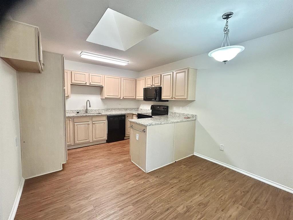 205 Cardinal Court Property Photo 4